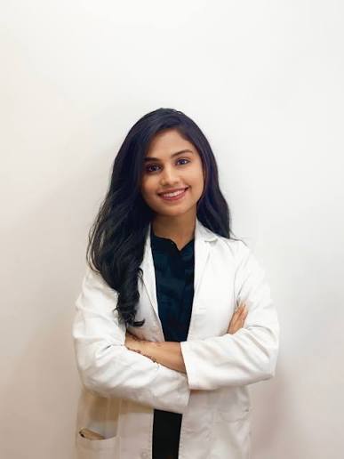 Dr K Nivedha